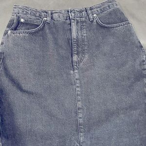 Maxi skirt. Jeans . No tag . Brand new never worn
